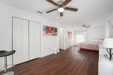 Casa en venta en Plant City, Florida, 5 dormitorios, 264.49 m2 № 1521940 - foto 17