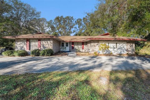 Casa en venta en Plant City, Florida, 5 dormitorios, 264.49 m2 № 1521940 - foto 1