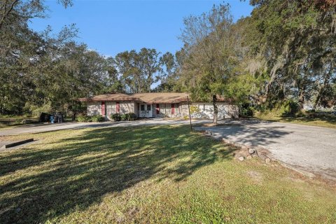 Casa en venta en Plant City, Florida, 5 dormitorios, 264.49 m2 № 1521940 - foto 3