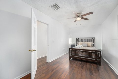 Casa en venta en Plant City, Florida, 5 dormitorios, 264.49 m2 № 1521940 - foto 28