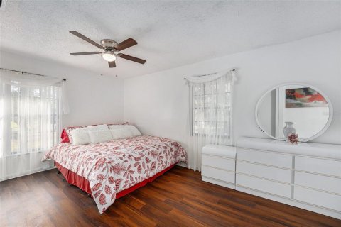 Casa en venta en Plant City, Florida, 5 dormitorios, 264.49 m2 № 1521940 - foto 16
