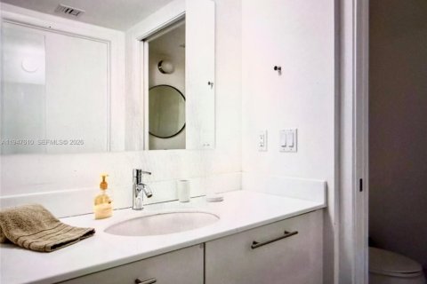 Condominio en venta en Miami, Florida, 1 dormitorio, 70.98 m2 № 2154456 - foto 7