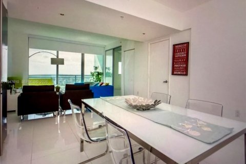 Condominio en venta en Miami, Florida, 1 dormitorio, 70.98 m2 № 2154456 - foto 15