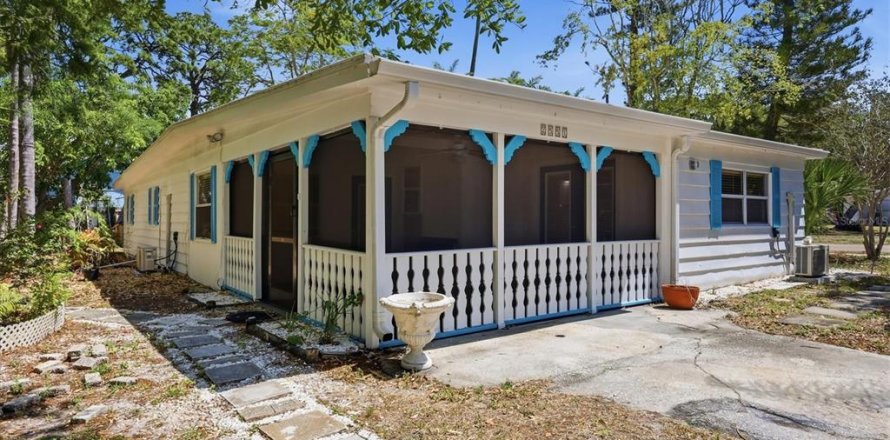 Immobilier commercial à Sarasota, Floride 3 chambres, 136.47 m2 № 2094809