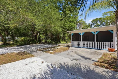 Immobilier commercial à vendre à Sarasota, Floride: 3 chambres, 136.47 m2 № 2094809 - photo 2