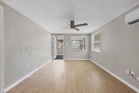 Immobilier commercial à vendre à Sarasota, Floride: 3 chambres, 136.47 m2 № 2094809 - photo 18