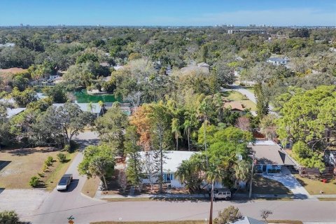 Immobilier commercial à vendre à Sarasota, Floride: 3 chambres, 136.47 m2 № 2094809 - photo 11