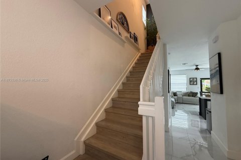 Condominio en venta en Hialeah, Florida, 3 dormitorios, 143.07 m2 № 1979913 - foto 18