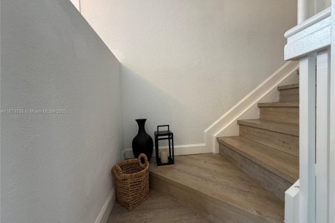 Condominio en venta en Hialeah, Florida, 3 dormitorios, 143.07 m2 № 1979913 - foto 19