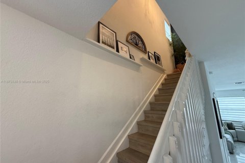 Condominio en venta en Hialeah, Florida, 3 dormitorios, 143.07 m2 № 1979913 - foto 20