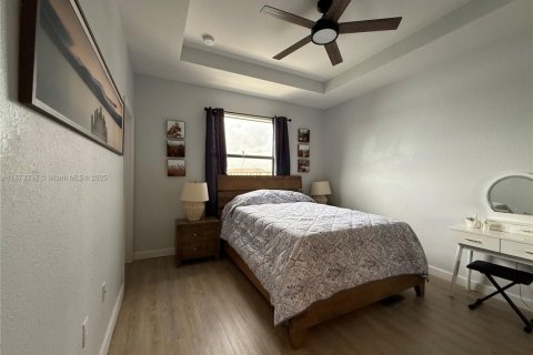 Condominio en venta en Hialeah, Florida, 3 dormitorios, 143.07 m2 № 1979913 - foto 24