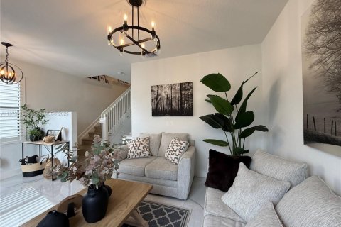 Condominio en venta en Hialeah, Florida, 3 dormitorios, 143.07 m2 № 1979913 - foto 7