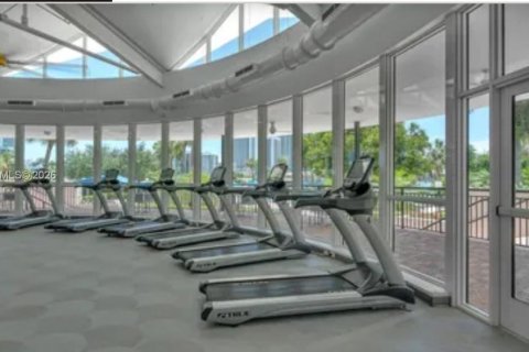 Condominio en venta en Hallandale Beach, Florida, 2 dormitorios, 130.06 m2 № 2186161 - foto 12