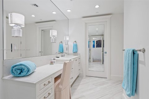 Купить кондоминиум в Палм-Бич-Гарденс, Флорида 8 комнат, 357.58м2, № 1972126 - фото 18