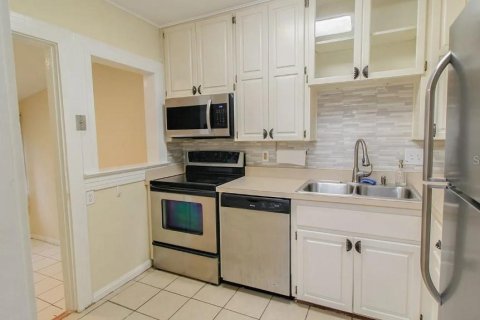 House in Orlando, Florida 2 bedrooms, 104.52 sq.m. № 1791490 - photo 7