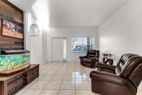 Купить виллу или дом в Майами, Флорида 3 спальни, 138.05м2, № 2026682 - фото 5