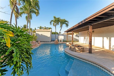 Купить виллу или дом в Майами, Флорида 3 спальни, 138.05м2, № 2026682 - фото 22