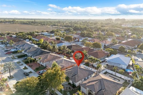 Купить виллу или дом в Майами, Флорида 3 спальни, 138.05м2, № 2026682 - фото 24