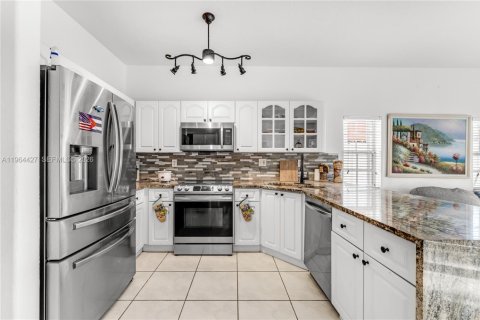 Купить виллу или дом в Майами, Флорида 3 спальни, 138.05м2, № 2026682 - фото 8