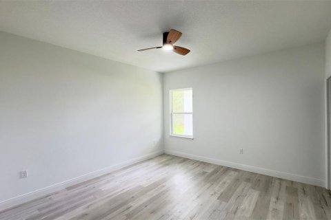 House in Citrus Springs, Florida 4 bedrooms, 154.22 sq.m. № 1903648 - photo 12
