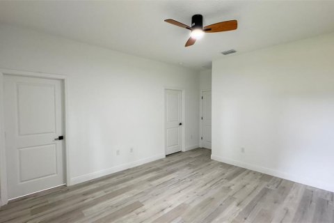 House in Citrus Springs, Florida 4 bedrooms, 154.22 sq.m. № 1903648 - photo 13