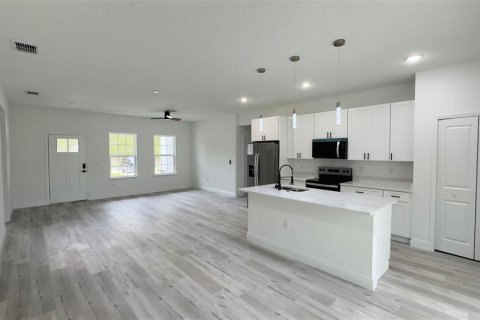 House in Citrus Springs, Florida 4 bedrooms, 154.22 sq.m. № 1903648 - photo 4
