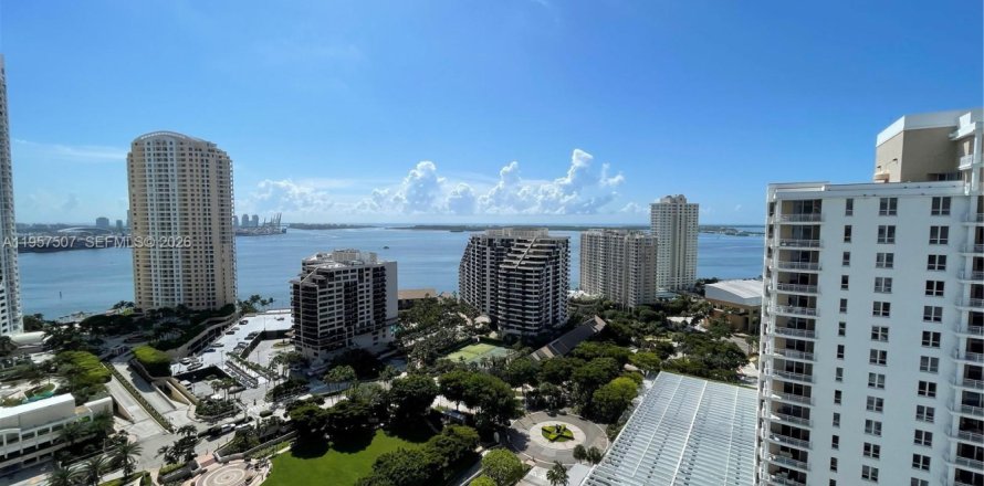 Condominio en Miami, Florida, 2 dormitorios  № 2011467