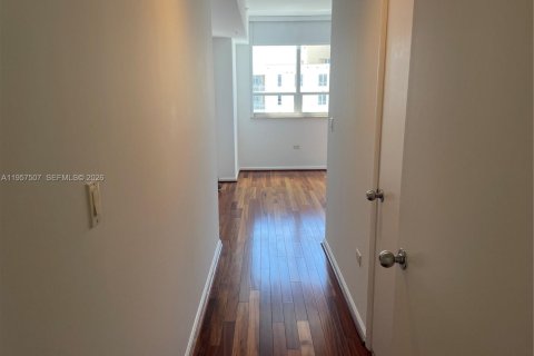 Condominio en alquiler en Miami, Florida, 2 dormitorios, 129.78 m2 № 2011467 - foto 6