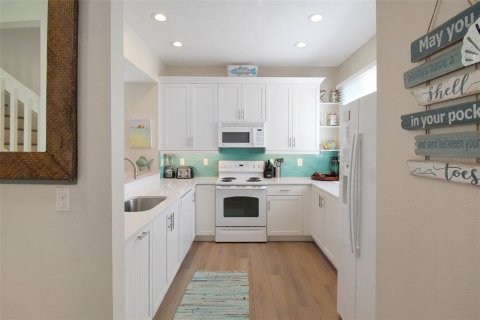 House in Longboat Key, Florida 2 bedrooms, 133.78 sq.m. № 1773376 - photo 18