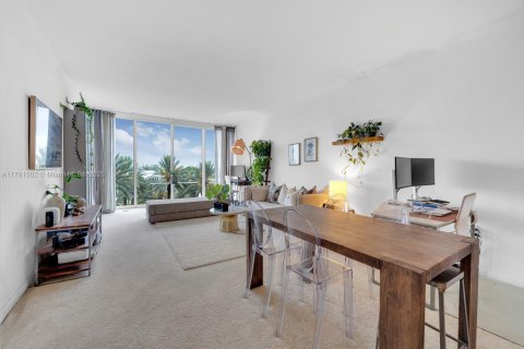 Copropriété à louer à Bal Harbour, Floride: 1 chambre, 83.24 m2 № 1699013 - photo 6