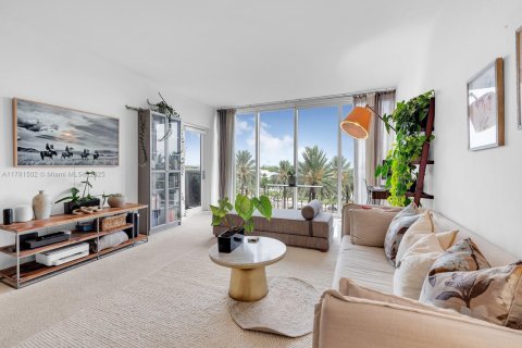 Copropriété à louer à Bal Harbour, Floride: 1 chambre, 83.24 m2 № 1699013 - photo 1