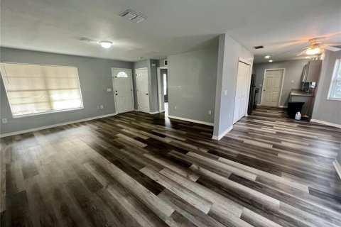 Casa en alquiler en Ocala, Florida, 3 dormitorios, 118.91 m2 № 2156559 - foto 3