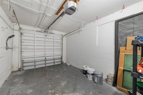 Villa ou maison à louer à Miami Shores, Floride: 2 chambres, 109.07 m2 № 2085408 - photo 24