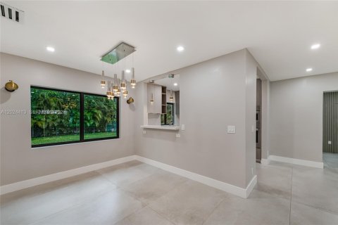 Villa ou maison à louer à Miami Shores, Floride: 2 chambres, 109.07 m2 № 2085408 - photo 6
