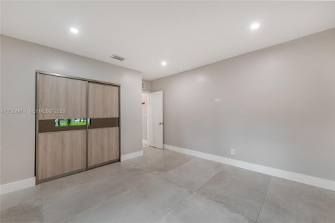 Villa ou maison à louer à Miami Shores, Floride: 2 chambres, 109.07 m2 № 2085408 - photo 21