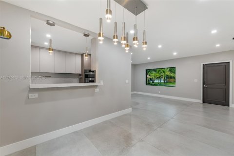 Villa ou maison à louer à Miami Shores, Floride: 2 chambres, 109.07 m2 № 2085408 - photo 7