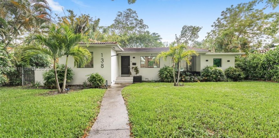 Villa ou maison à Miami Shores, Floride 2 chambres, 109.07 m2 № 2085408
