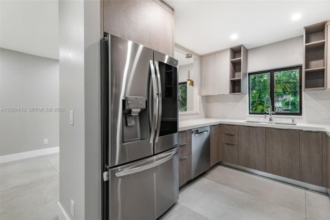 Villa ou maison à louer à Miami Shores, Floride: 2 chambres, 109.07 m2 № 2085408 - photo 8
