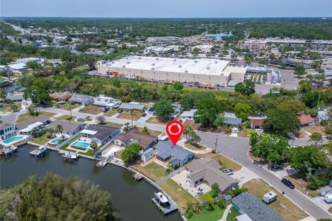 House in Tampa, Florida 3 bedrooms, 125.42 sq.m. № 1649417 - photo 30