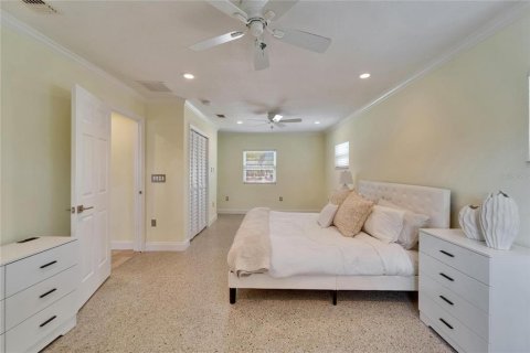 House in Tampa, Florida 3 bedrooms, 125.42 sq.m. № 1649417 - photo 19
