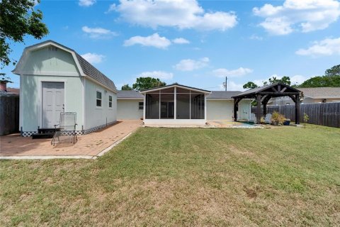 House in Tampa, Florida 3 bedrooms, 125.42 sq.m. № 1649417 - photo 28