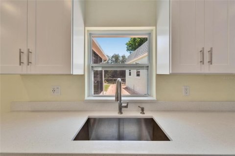 House in Tampa, Florida 3 bedrooms, 125.42 sq.m. № 1649417 - photo 17
