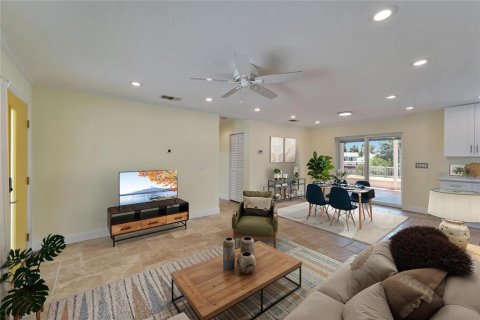 House in Tampa, Florida 3 bedrooms, 125.42 sq.m. № 1649417 - photo 9