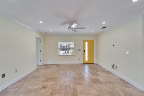 House in Tampa, Florida 3 bedrooms, 125.42 sq.m. № 1649417 - photo 11