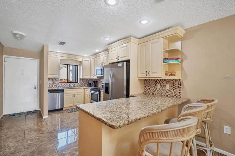 Copropriété à louer à Sarasota, Floride: 2 chambres, 94.39 m2 № 1648257 - photo 6