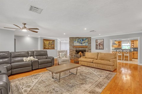 House in Wellington, Florida 7 bedrooms, 429.77 sq.m. № 2191424 - photo 19