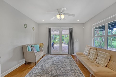 House in Wellington, Florida 7 bedrooms, 429.77 sq.m. № 2191424 - photo 30