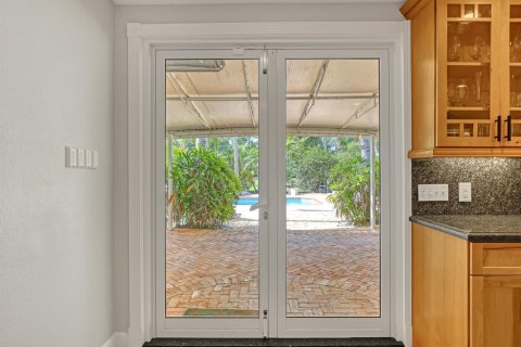House in Wellington, Florida 7 bedrooms, 429.77 sq.m. № 2191424 - photo 25