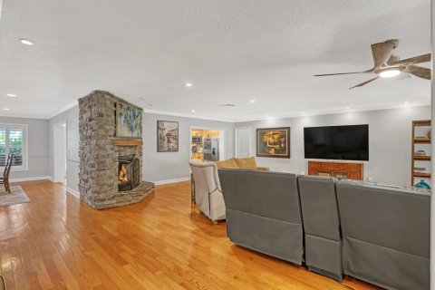 House in Wellington, Florida 7 bedrooms, 429.77 sq.m. № 2191424 - photo 15