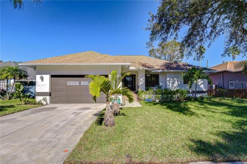 Villa ou maison à Saint Petersburg, Floride 3 chambres, 173.91 m2 № 2358277